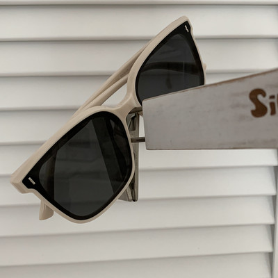 Дамски слънчеви очила с тънка рамка в четири цвята