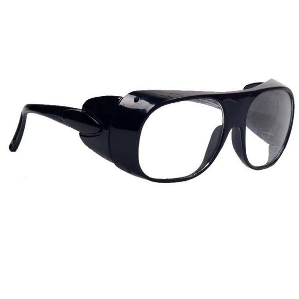 Jauns sieviešu briļļu modelis trīs krāsās