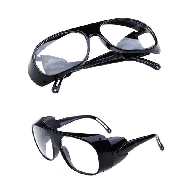 Jauns sieviešu briļļu modelis trīs krāsās