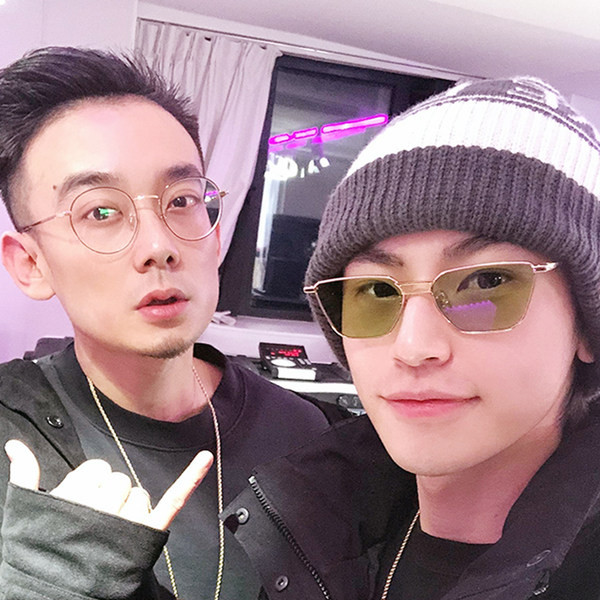 Jauns vīriešu saulesbriļļu modelis