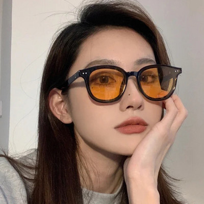 Ochelari de soare retro pentru femei