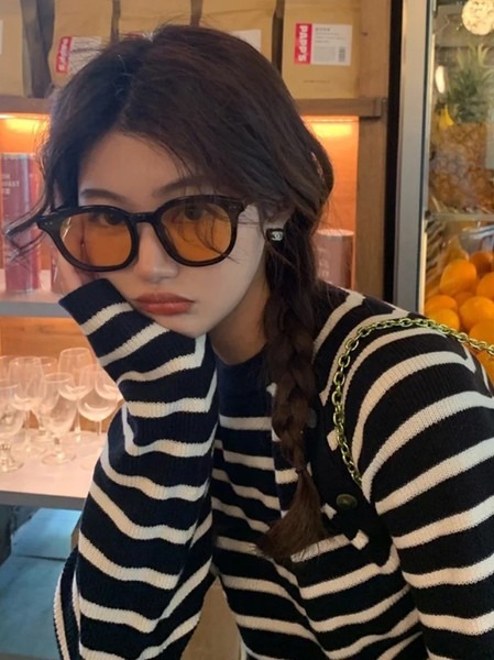 Ochelari de soare retro pentru femei