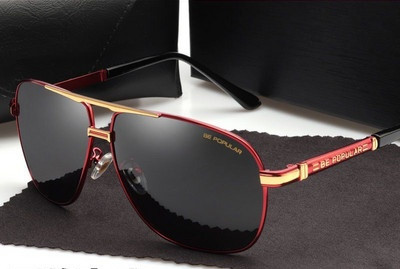 Pašreizējās vīriešu polarizētās nakts redzamības brilles divos modeļos