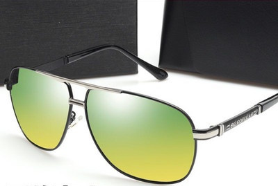 Pašreizējās vīriešu polarizētās nakts redzamības brilles divos modeļos