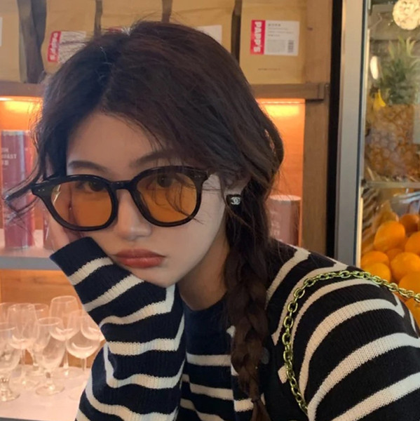 Ochelari de soare rotunzi pentru femei