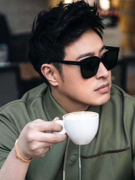 Vīriešu saulesbrilles ar platu rāmi