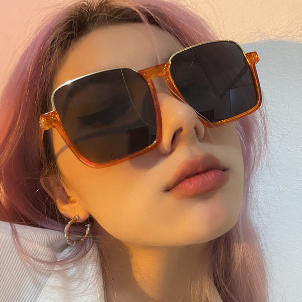 Jauns sieviešu saulesbriļļu modelis ar kvadrātveida lēcām