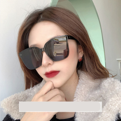 Jauns kvadrātveida saulesbriļļu modelis