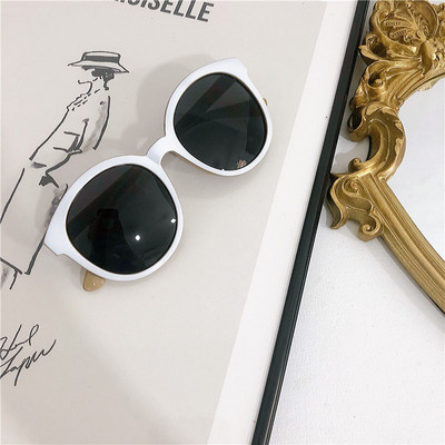 Модерни кръгли очила с пластмасова рамка