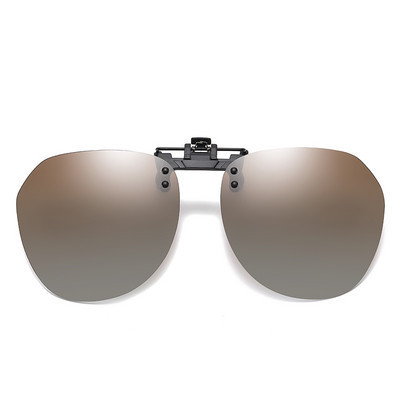 Ženske sunčane naočale s polariziranom kopčom