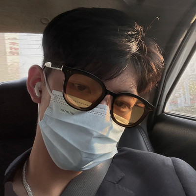 Sieviešu brilles ar platu rāmi četrās krāsās