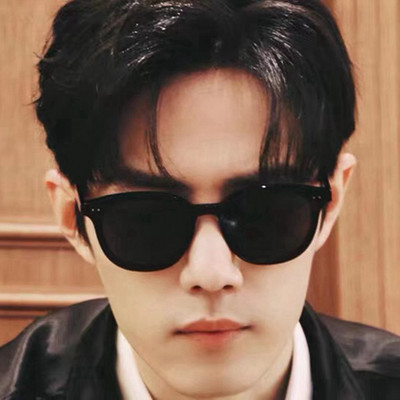 Sieviešu brilles ar platu rāmi četrās krāsās