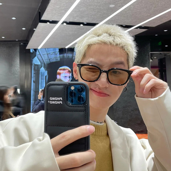 Retro model ženskih četvrtastih sunčanih naočala