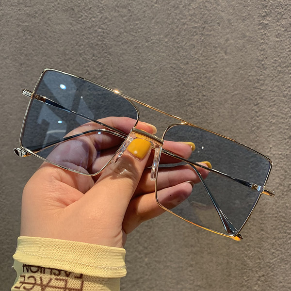 Ochelari de soare pătrați de damă cu ramă subțire