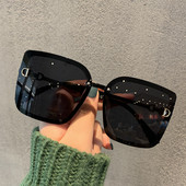 Sieviešu polarizētās saulesbrilles kvadrāta formā