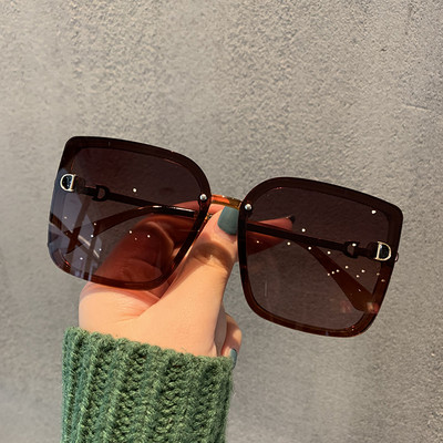 Sieviešu polarizētās saulesbrilles kvadrāta formā