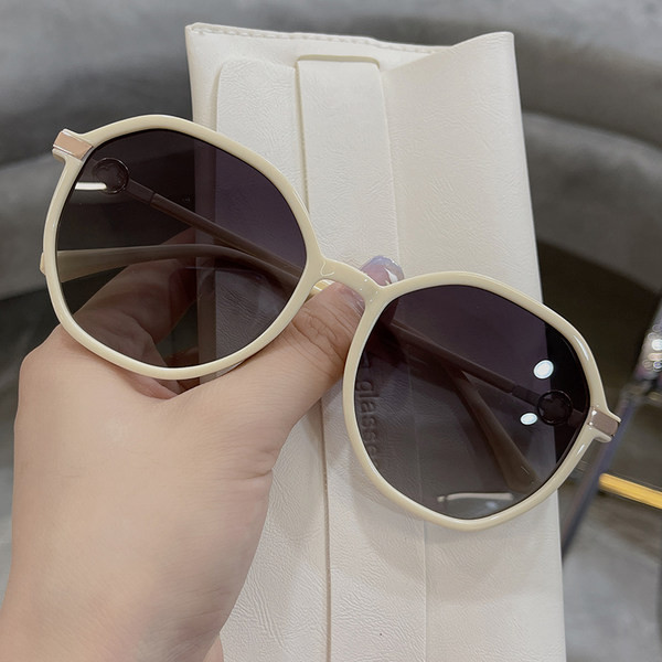 Jauns sieviešu saulesbriļļu modelis ar apaļu formu