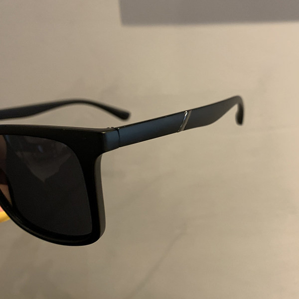 Sieviešu stilīgas polarizētās brilles kvadrāta formā