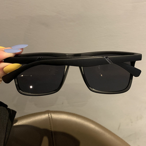 Sieviešu stilīgas polarizētās brilles kvadrāta formā