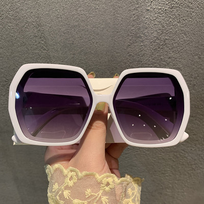 Elegantne ženske četvrtaste sunčane naočale