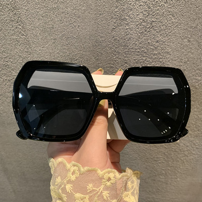 Elegantne ženske četvrtaste sunčane naočale