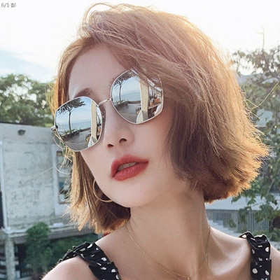 Modernas saulesbrilles ar spoguļa efektu