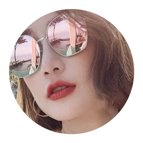 Modernas saulesbrilles ar spoguļa efektu