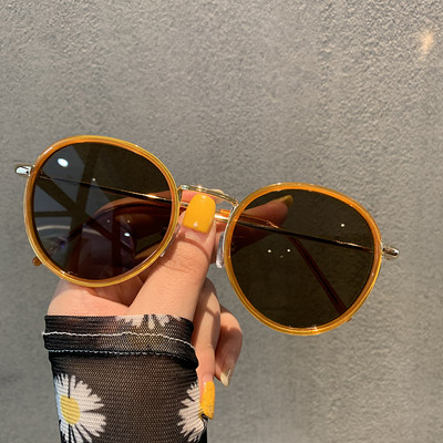 Stilīgas sieviešu apaļas brilles retro stilā ar plānu rāmi