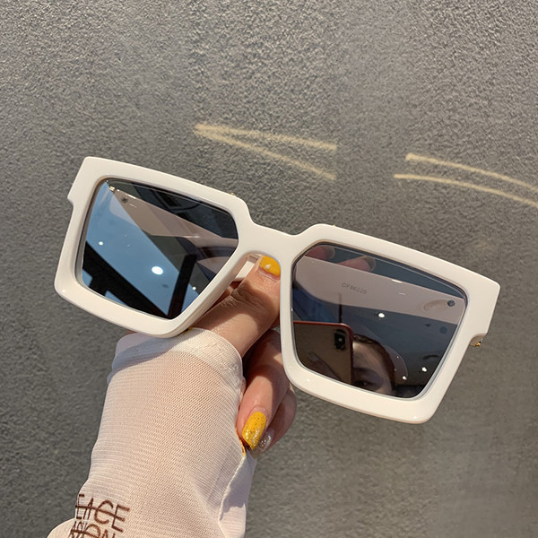 Stilīgas sieviešu brilles kvadrāta formā ar platu rāmi divos modeļos