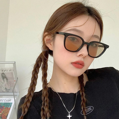 Дамски очила подходящи за всеки ден със слънчева защита