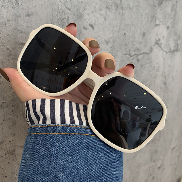 Stilīgas polarizētas sieviešu saulesbrilles