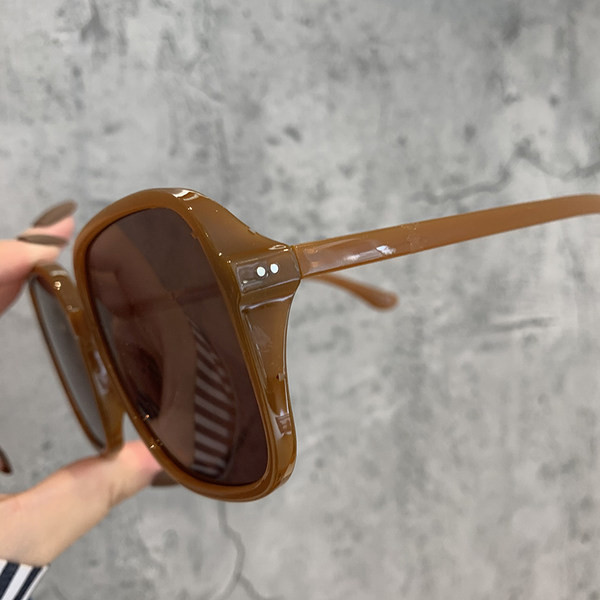 Stilīgas polarizētas sieviešu saulesbrilles