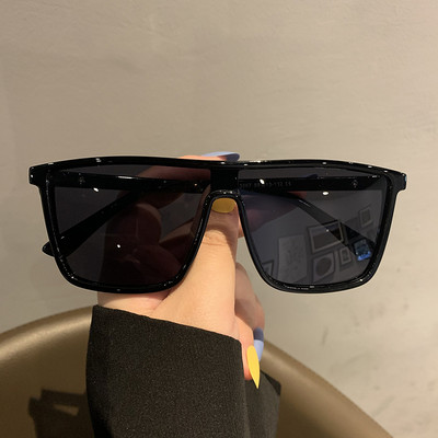 Aktuālās sieviešu polarizētās saulesbrilles kvadrāta formā