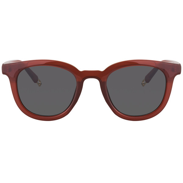 Retro saulesbrilles vienkāršam sieviešu modelim