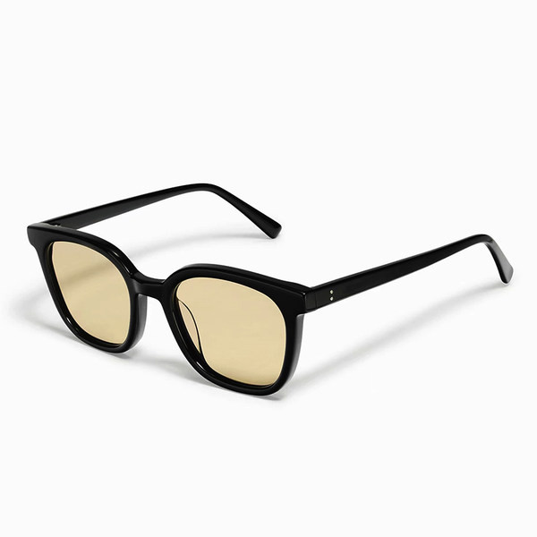 Ochelari de soare moderni pentru barbati