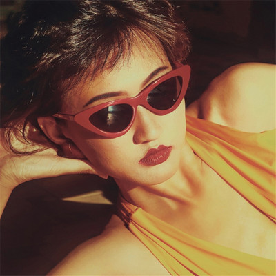 Sieviešu retro kaķu brilles