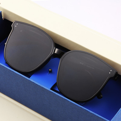 Modernas kvadrātveida formas saulesbrilles sievietēm