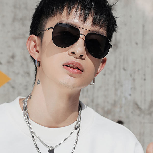 Слънчеви мъжки очила с тънка рамка 