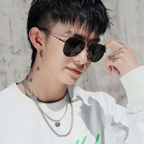 Слънчеви мъжки очила с тънка рамка 