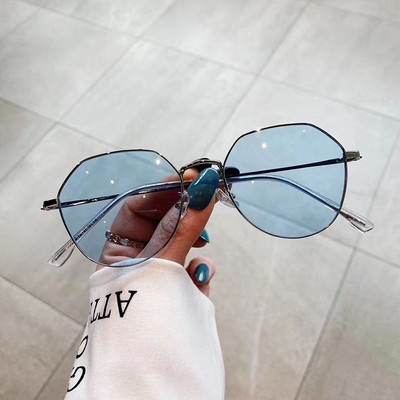 Ochelari ovali eleganti de dama, cu rama subtire