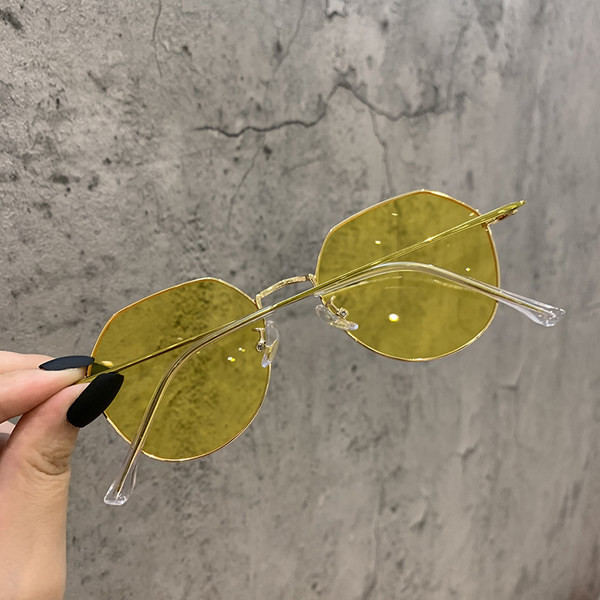 Ochelari ovali eleganti de dama, cu rama subtire