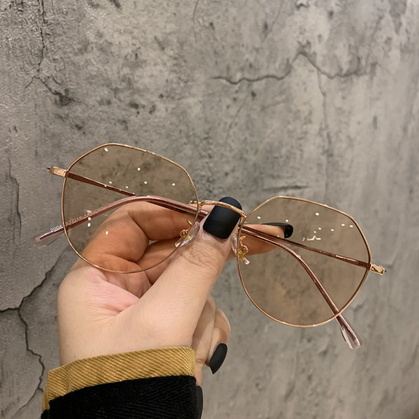 Ochelari ovali eleganti de dama, cu rama subtire