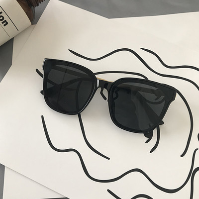 Moderne muške naočale četvrtastog oblika