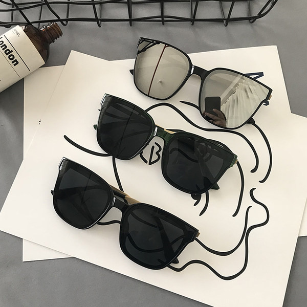 Moderne muške naočale četvrtastog oblika