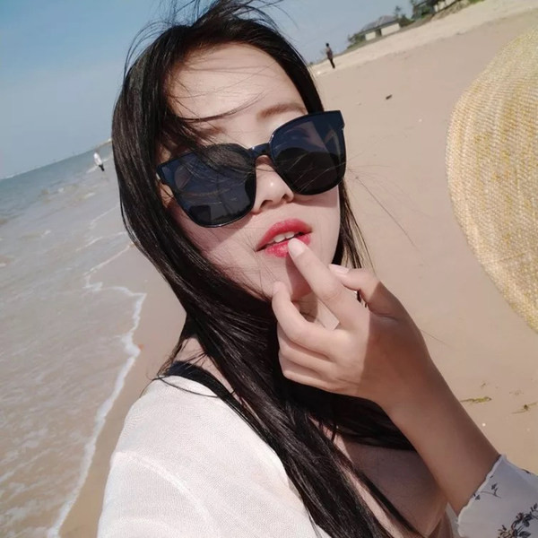 Moderne muške naočale četvrtastog oblika