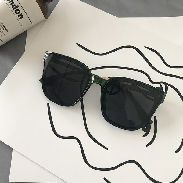 Moderne muške naočale četvrtastog oblika