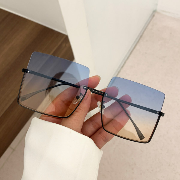 Modernas sieviešu saulesbrilles ar kvadrātveida formu - vairākās krāsās