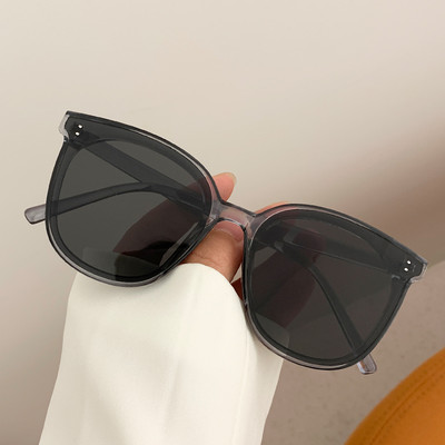 Moderne sunčane naočale kvadratnog oblika - za žene