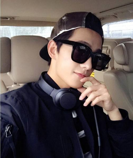 Ženske naočale s četvrtastim staklima i efektom ogledala