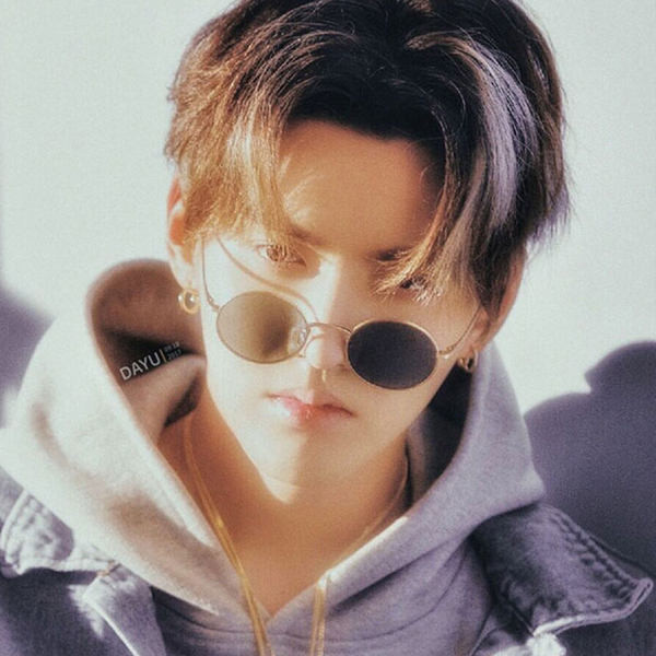 Ochelari rotunzi pentru bărbați cu ramă subțire în mai multe culori